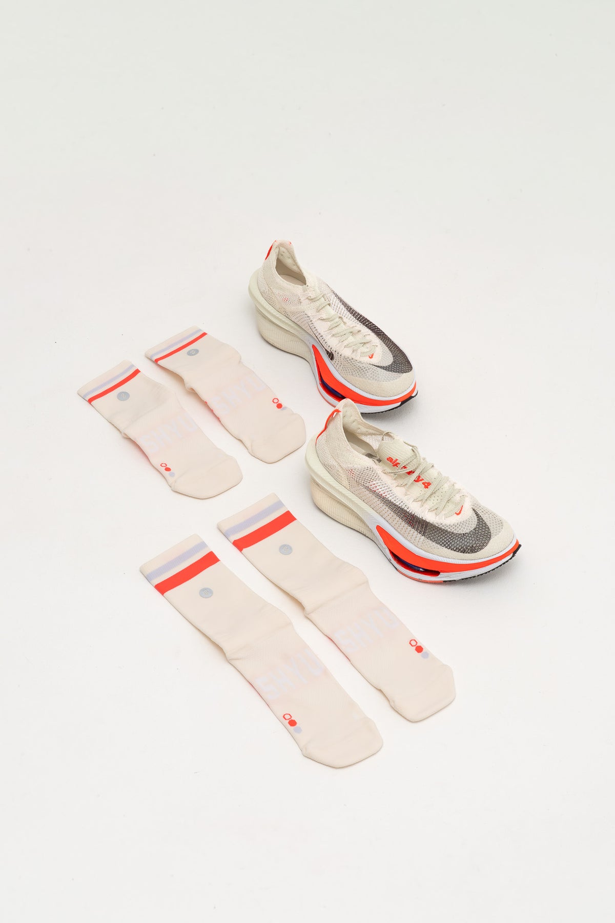 SHYU racing socks - bone | chili | thistle