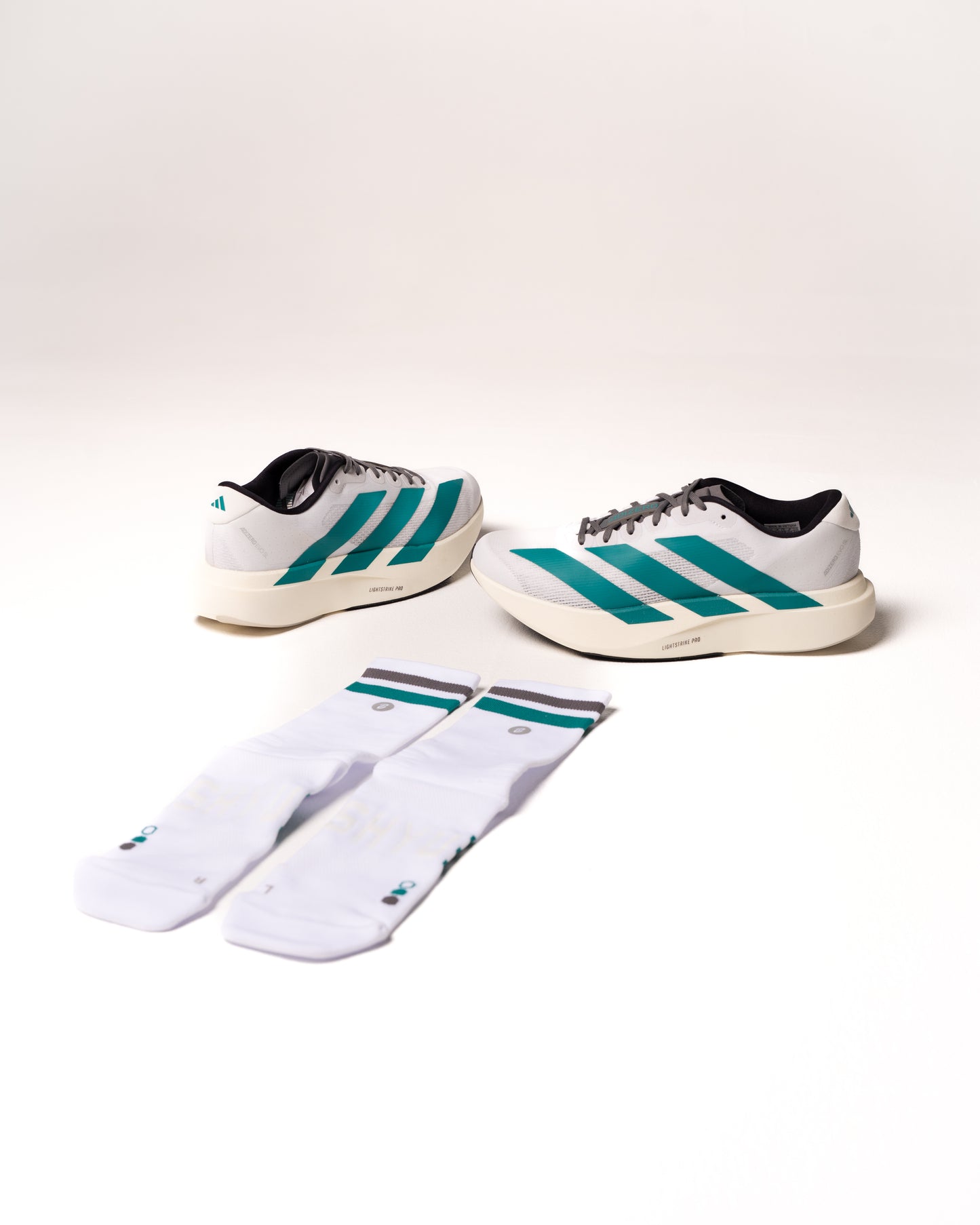 SHYU racing socks -  white | teal | carbon