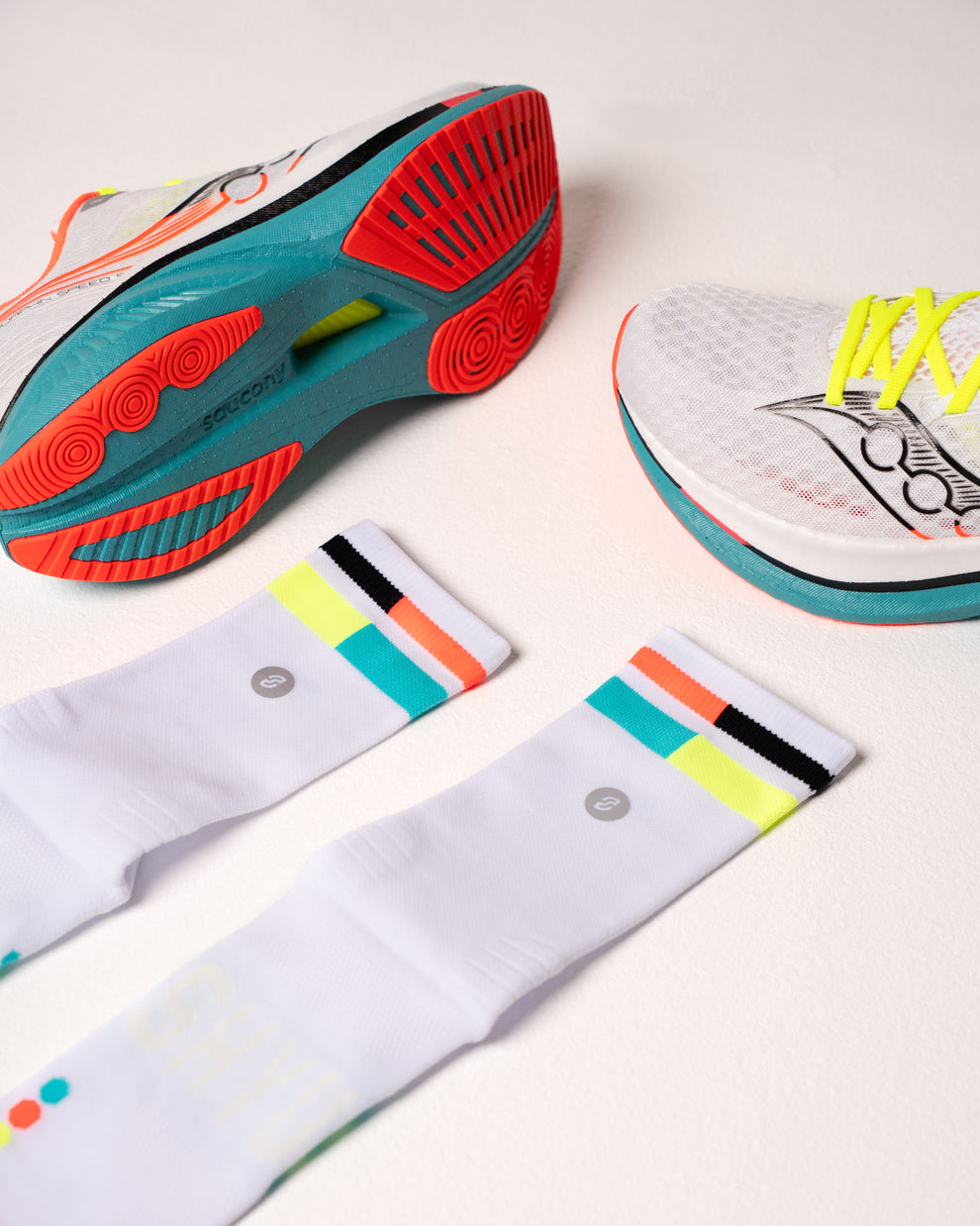 SHYU racing socks - white | mute | ant