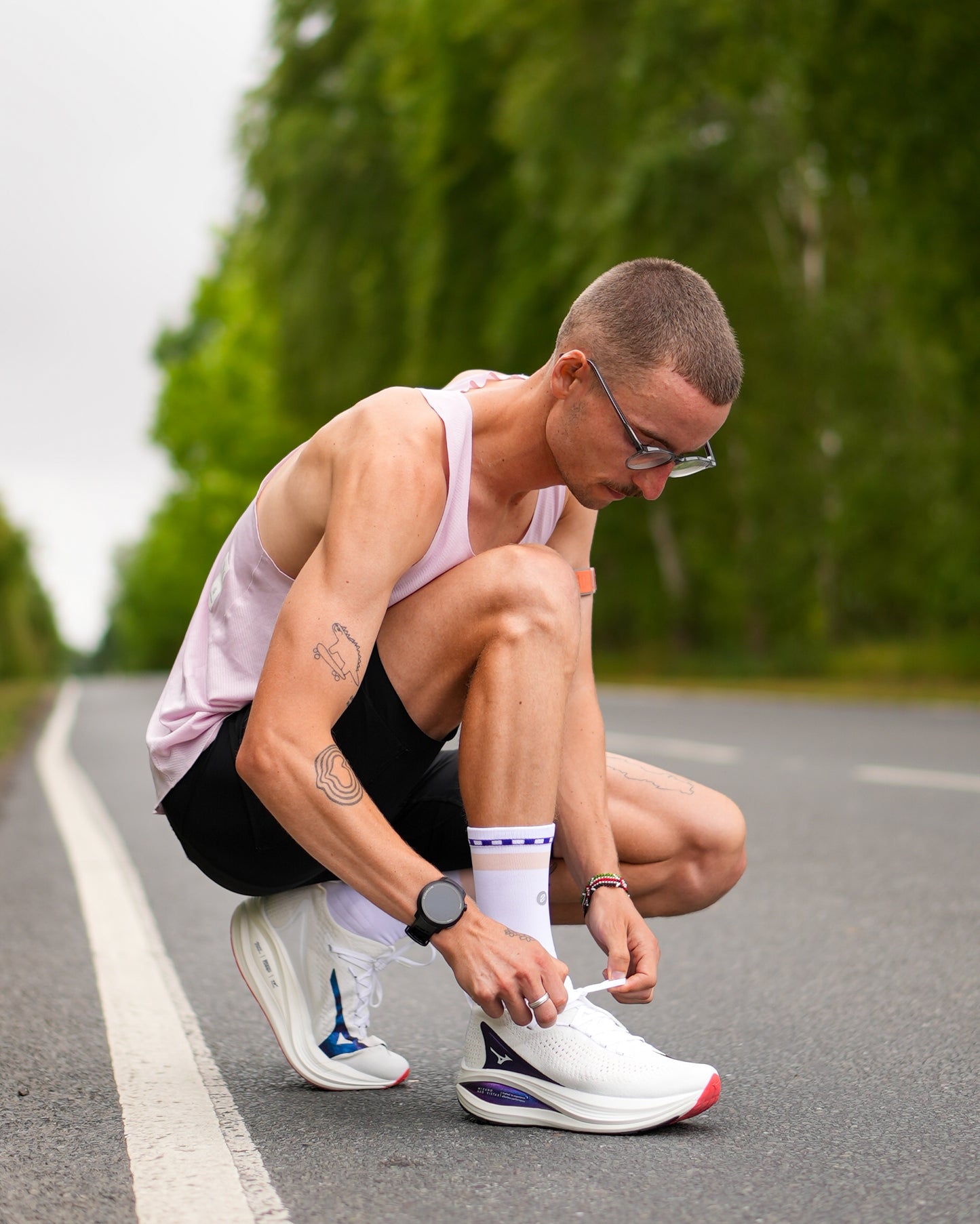 SHYU x 'Ben is Running' racing socks - white | peach | chequer